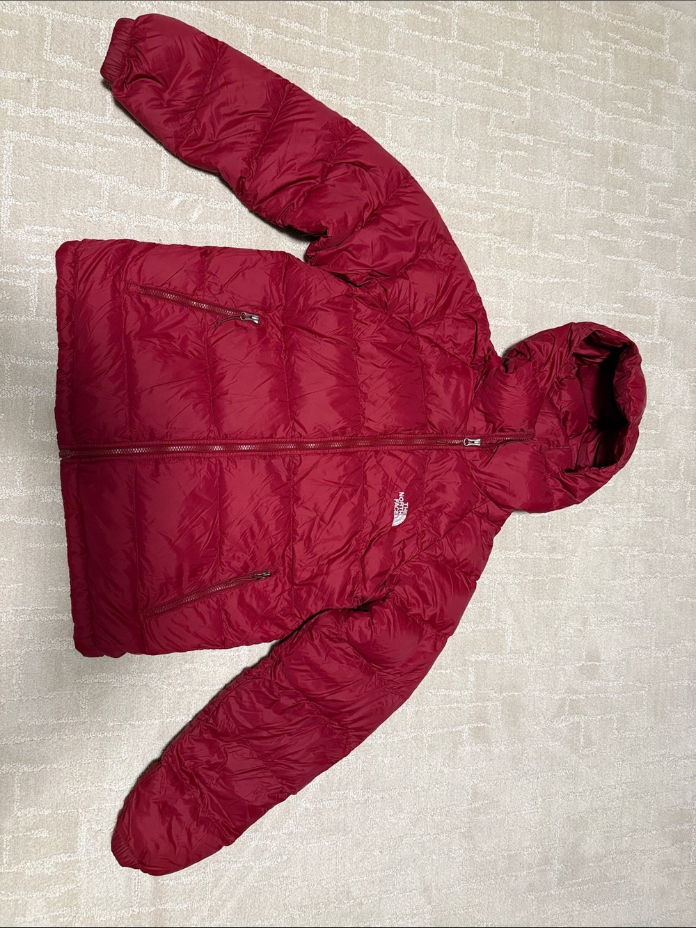 The North Face Men’s Burgandy Hooded Puffer Jacket